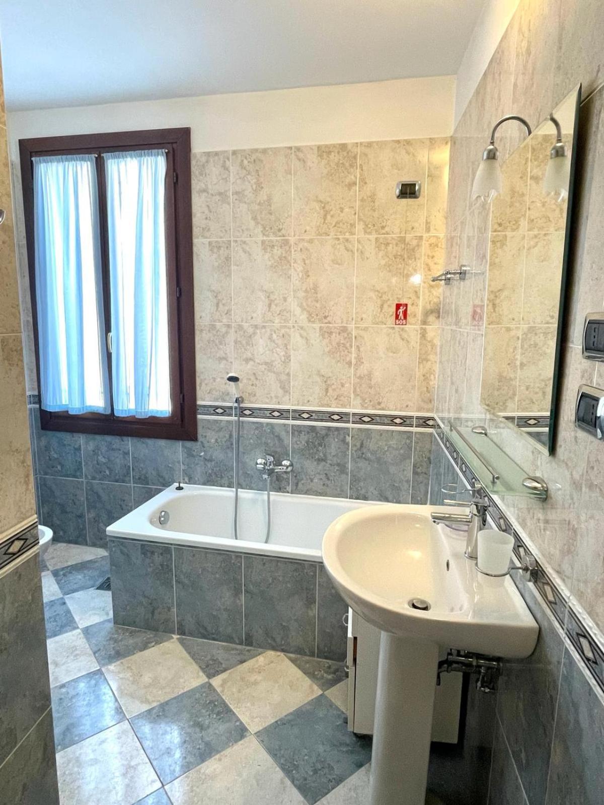 Guesthouse Ca' San Marcuola 2 Βενετία Εξωτερικό φωτογραφία